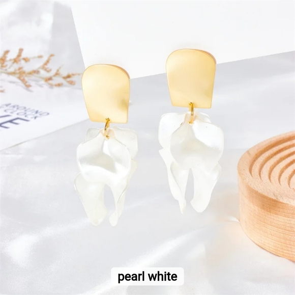 Foral Earrings, Jewelry, Dangle Drop Earrings, Fashion Earrings - Picture 9 of 9